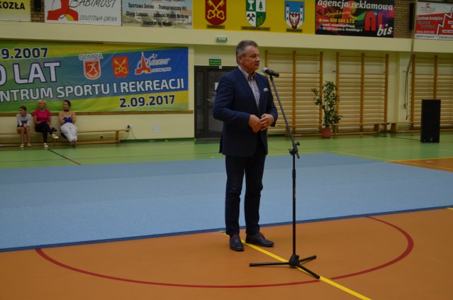 trzecia 75